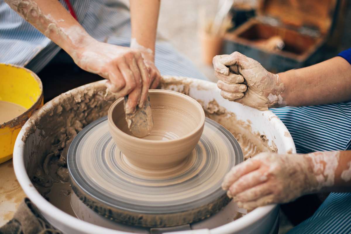 Comment travailler dans la poterie ?